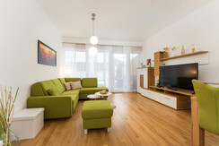 Top 2 - Sofa und Essbereich Top 2 - Sofa und Essbereich