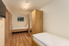 2 single beds 2 single beds