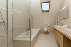 Typ Penthouse Hochwurzen_Bad_Wanne Typ Penthouse Hochwurzen_Bad_Wanne