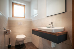Separate Toilette im Vorraum Separate Toilette im Vorraum