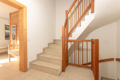 Stiegenhaus mit Zugang zum Wohnbereich Stiegenhaus mit Zugang zum Wohnbereich