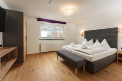 Bedroom 1 with double bed Bedroom 1 with double bed